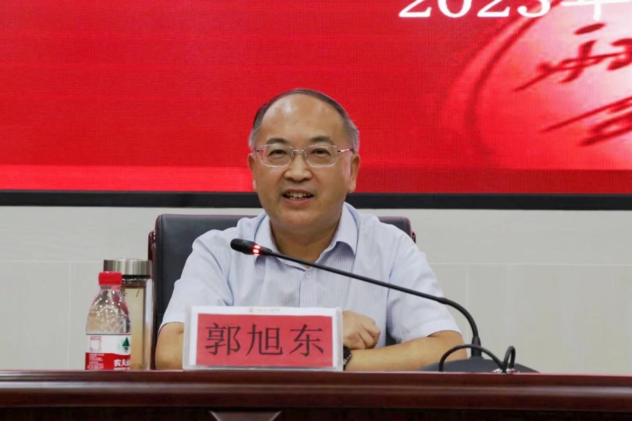 表示,通过这次见面会,我们从领导老师的讲授中汲取到更多知识和力量